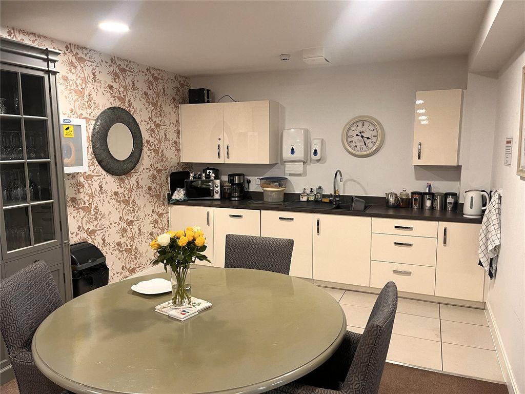 Additional image 2 of 2 bed flat for saleWenlock Road, Shrewsbury, Shropshire SY2