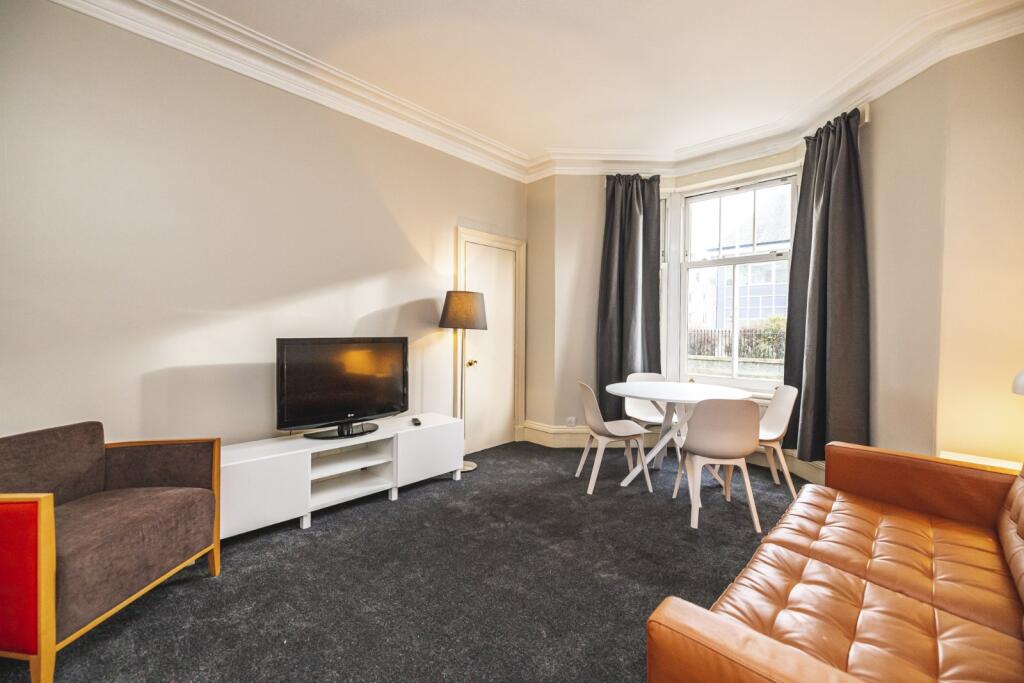 Whitehall Place, Aberdeen, Aberdeenshire, AB25 photo 2