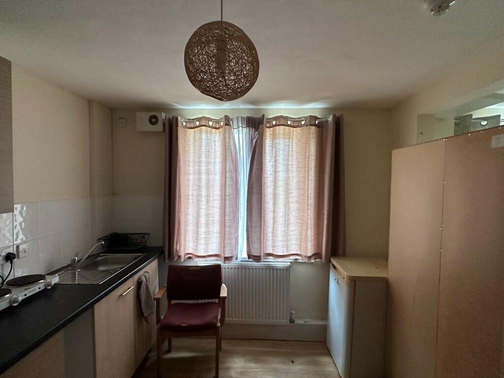 New Birmingham Road, Oldbury, West Midlands, B69 photo 3