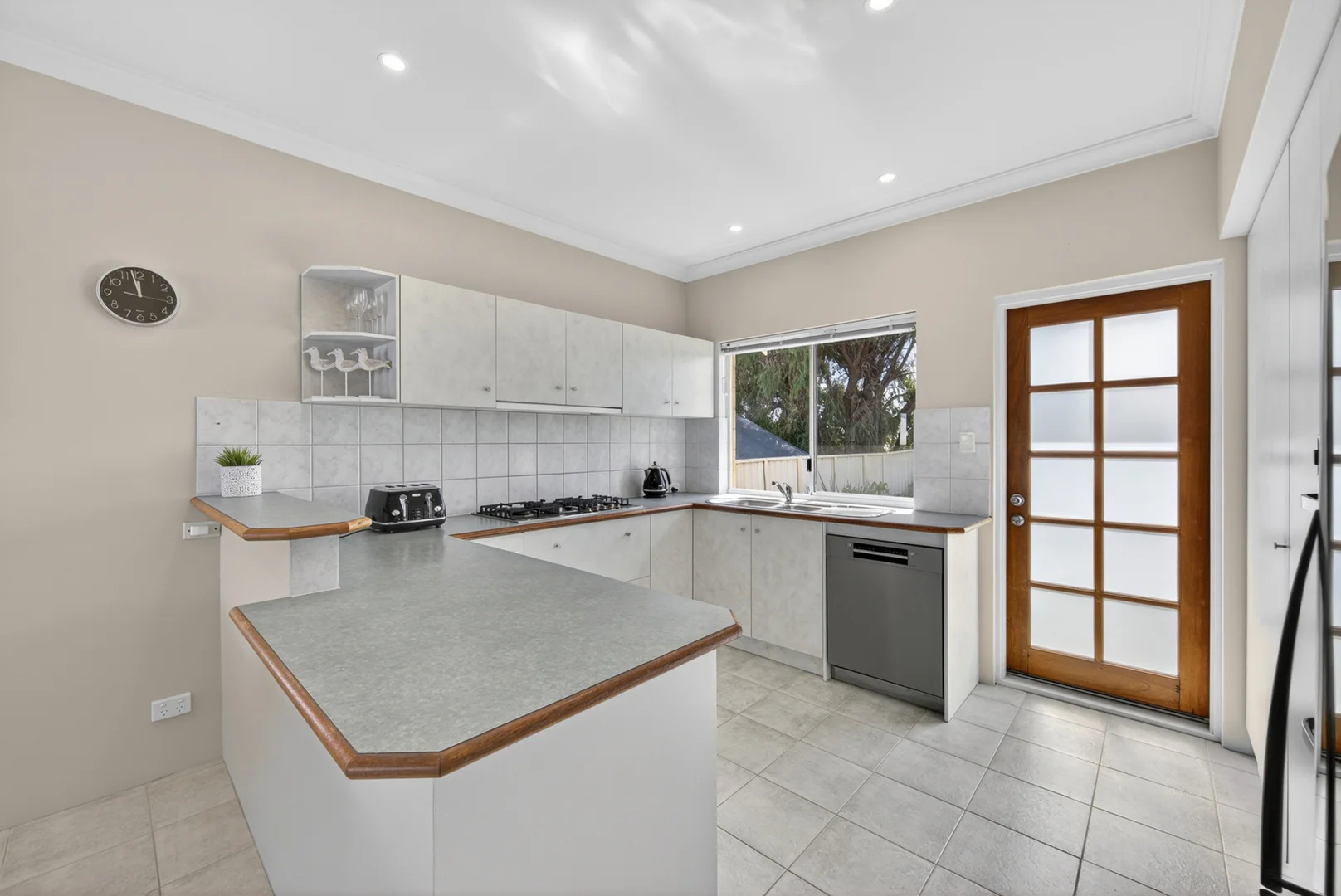 Additional image 6 of 18 Cox Crescent, Quinns Rocks WA 6030