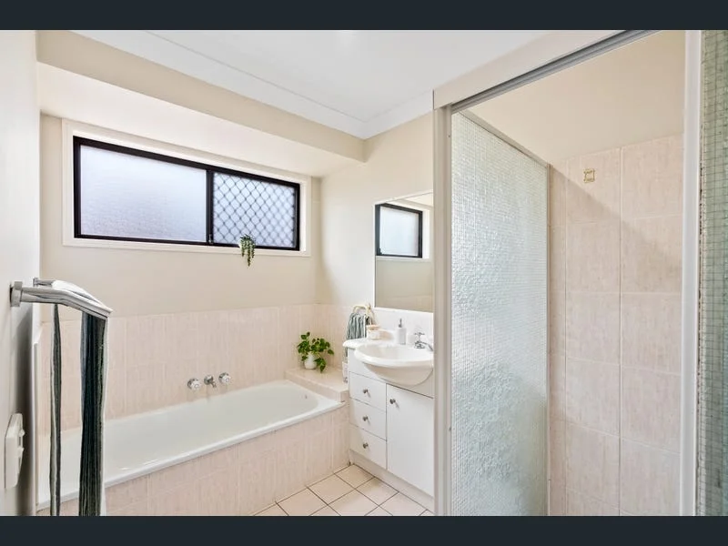 Additional image 13 of 33 Cosmos Court, Elanora QLD 4221