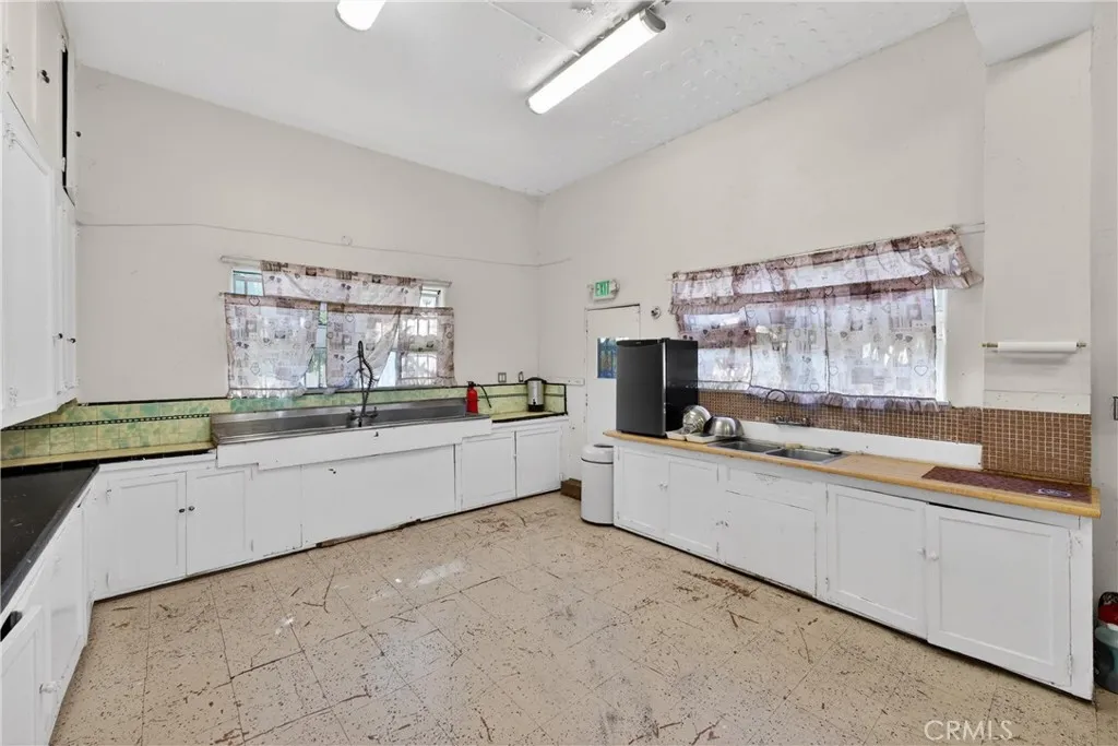 Additional image 26 of 7101 Menlo Ave, Los Angeles, CA 90044