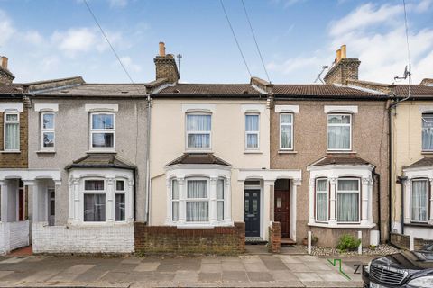 Belmont Avenue, London N9