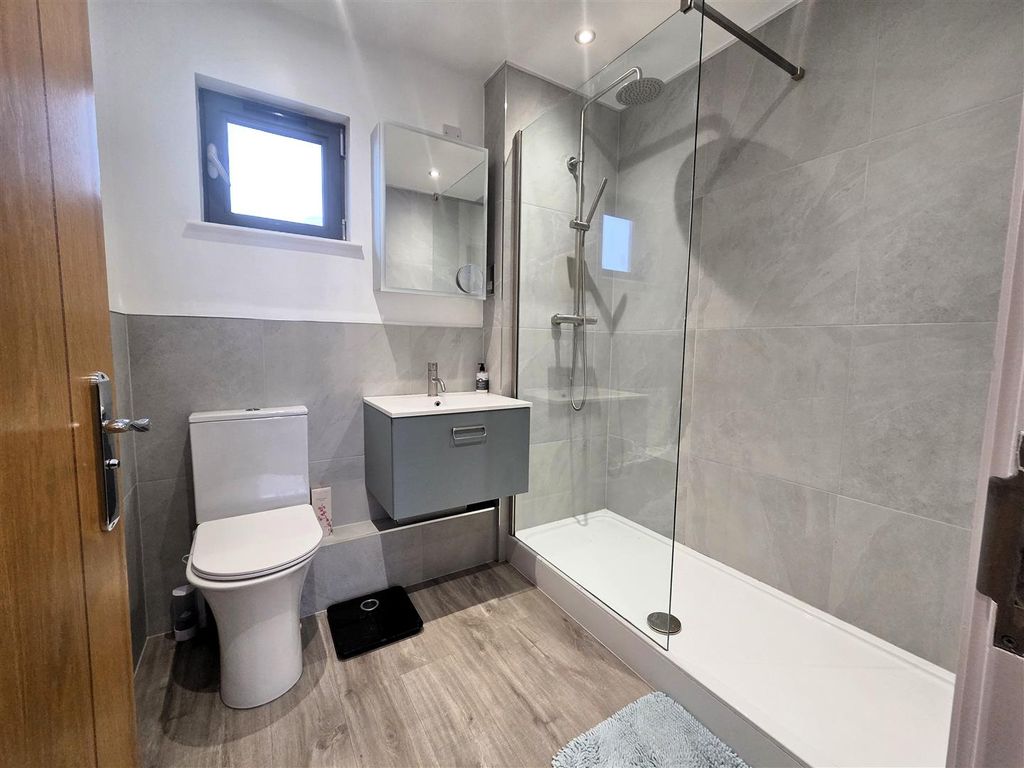 Additional image 12 of 2 bed flat for saleSt Stephens Court, Marina, Swansea SA1