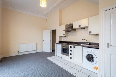 Flat 1A, 2 Alexandra Road L22