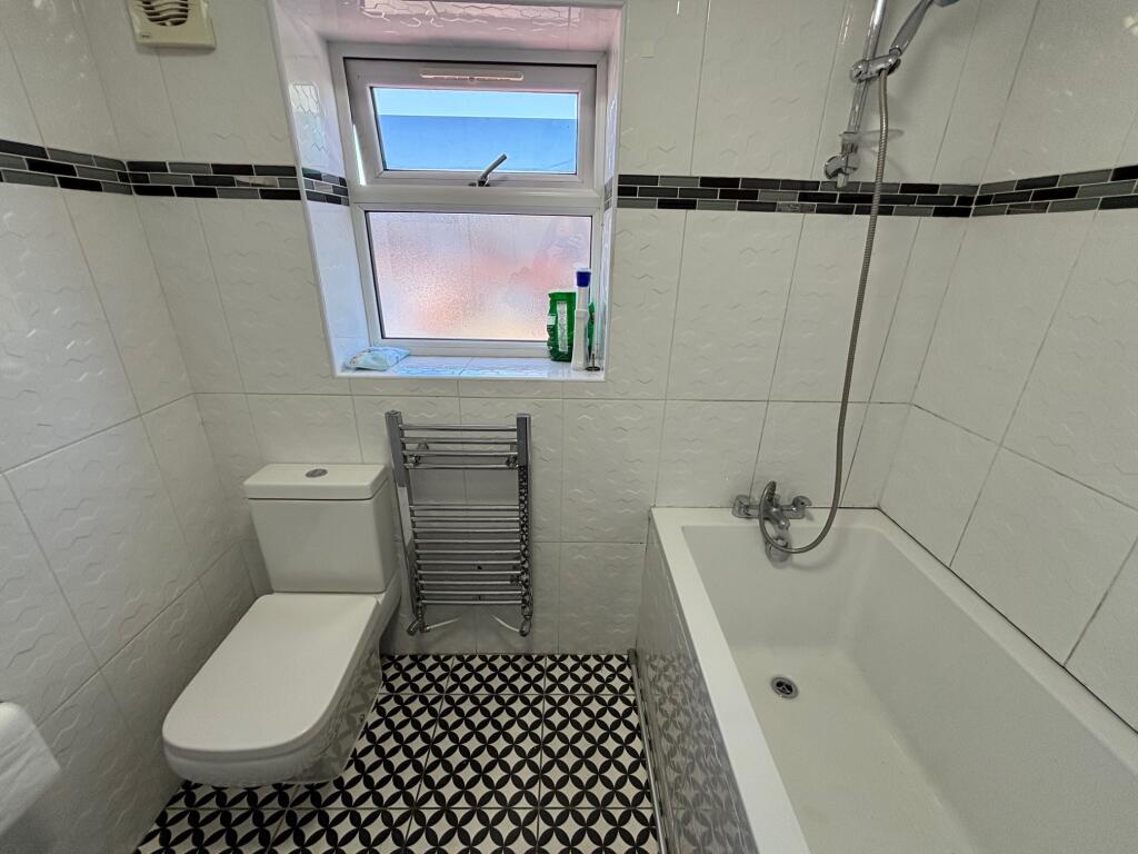 Additional image 5 of Wisley Way, B32