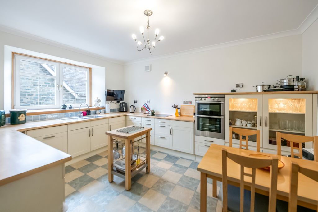 Additional image 5 of 4 bed maisonette for saleBank Street, Aberfeldy PH15