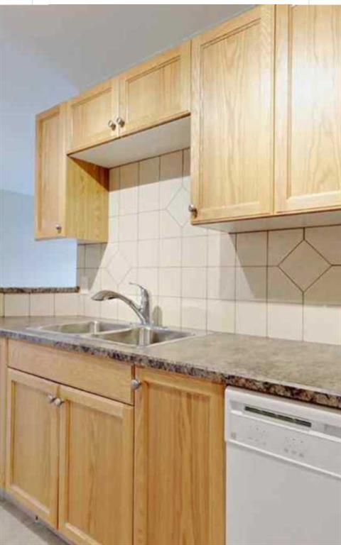 Additional image 5 of 207-5205 Woodland Road, Innisfail, AB, T4G 0B2