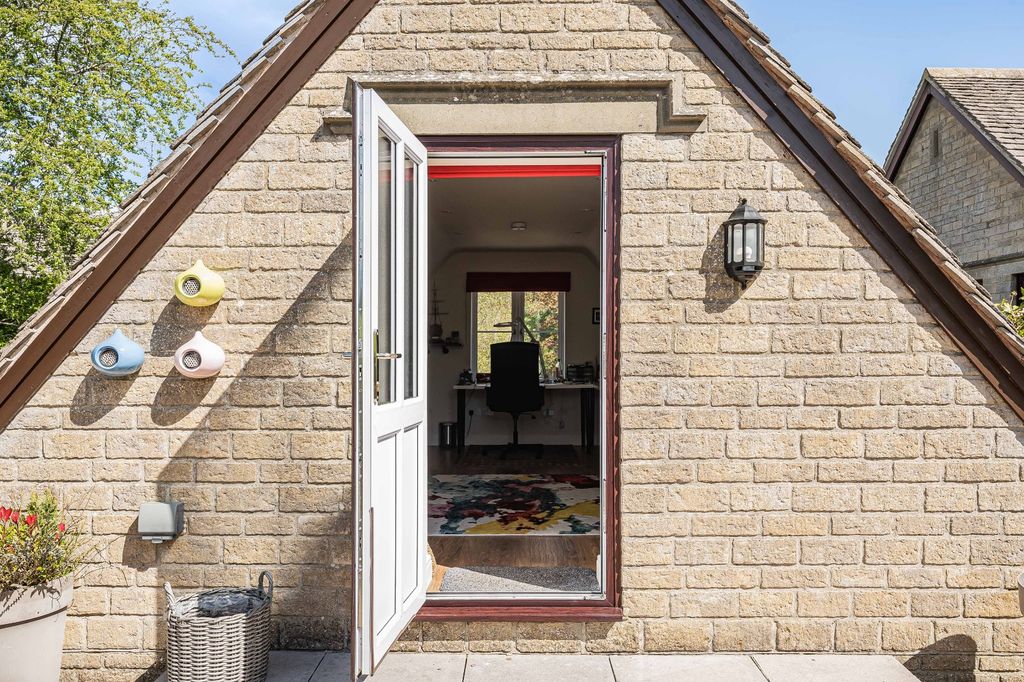 Additional image 15 of 4 bed detached house for saleWains Road, Daglingworth, Cirencester, Gloucestershire GL7