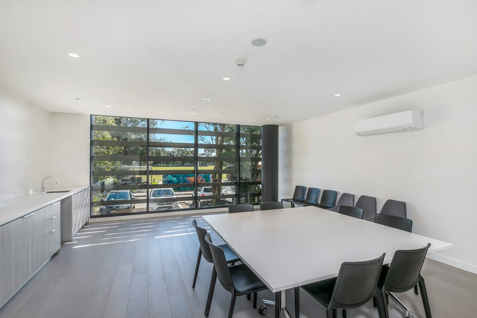 501/3 Dune Walk, Woolooware NSW 2230 photo 3
