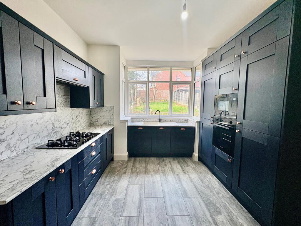 Barrs Road, Cradley Heath, B64 7EX photo 2