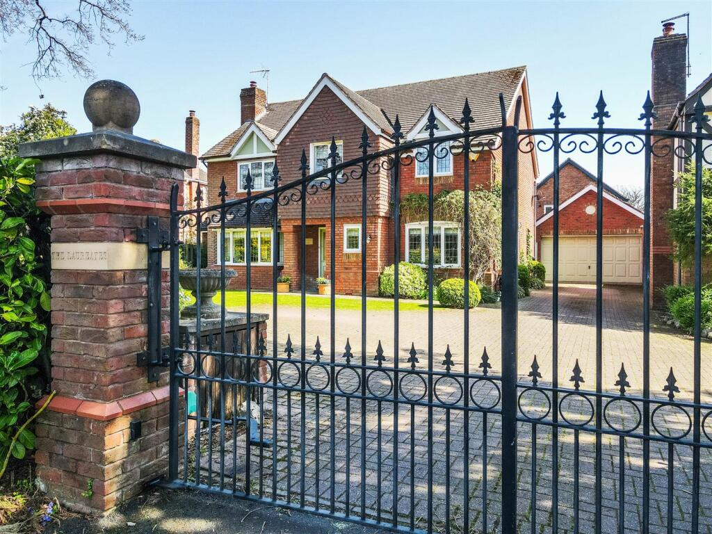 Four Ashes Road, Dorridge, B93