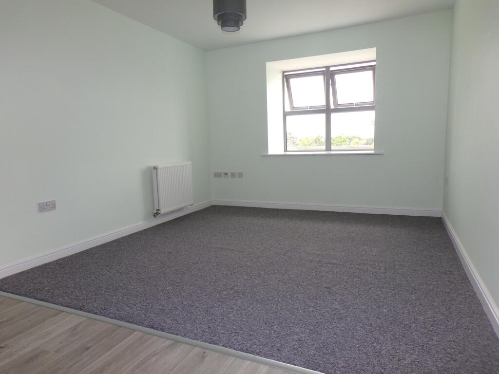 Keepers Gate, Chelmsley Wood, B37 photo 3
