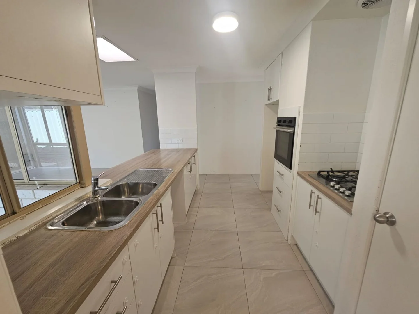 Additional image 3 of 50 Forest Lakes Drive, Thornlie WA 6108