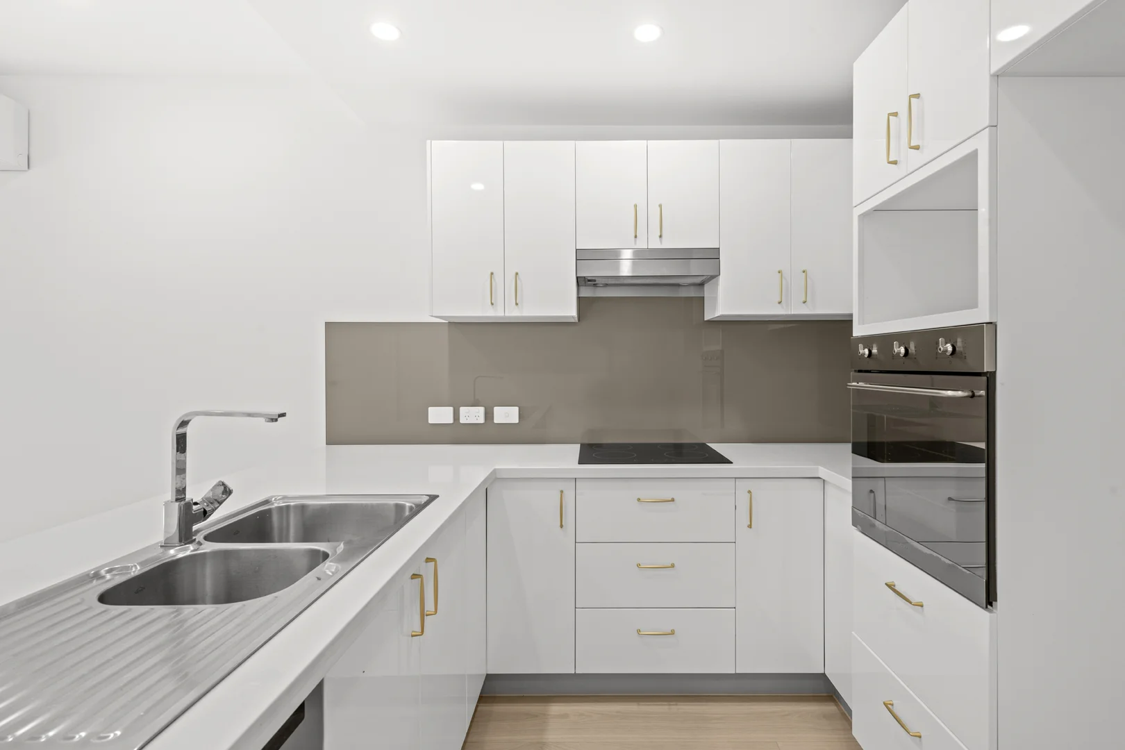 18/11 Stephens Street, Morningside QLD 4170 photo 4