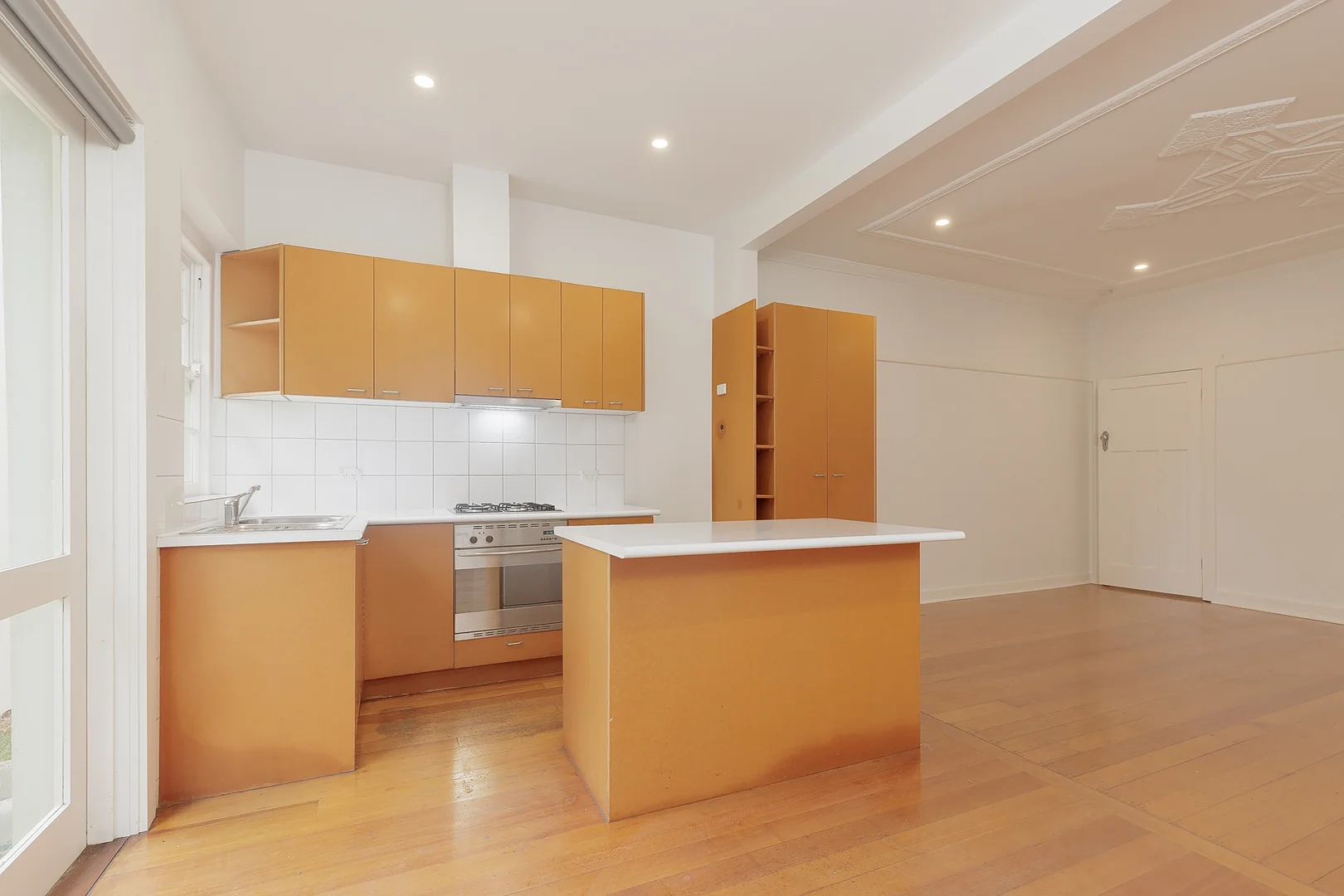58A Lewisham Road, Windsor VIC 3181 photo 2