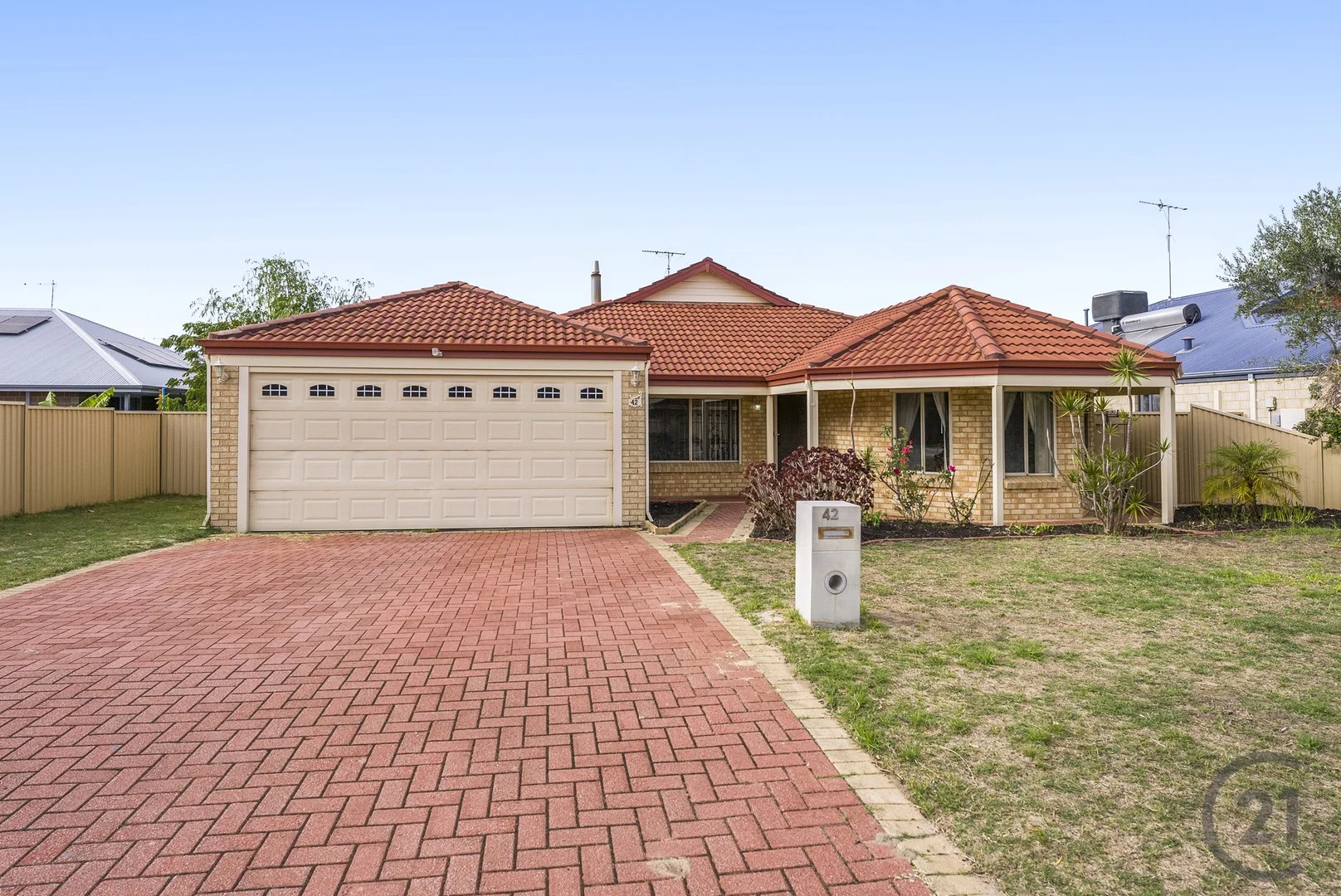 42 Newport Drive, Dudley Park WA 6210