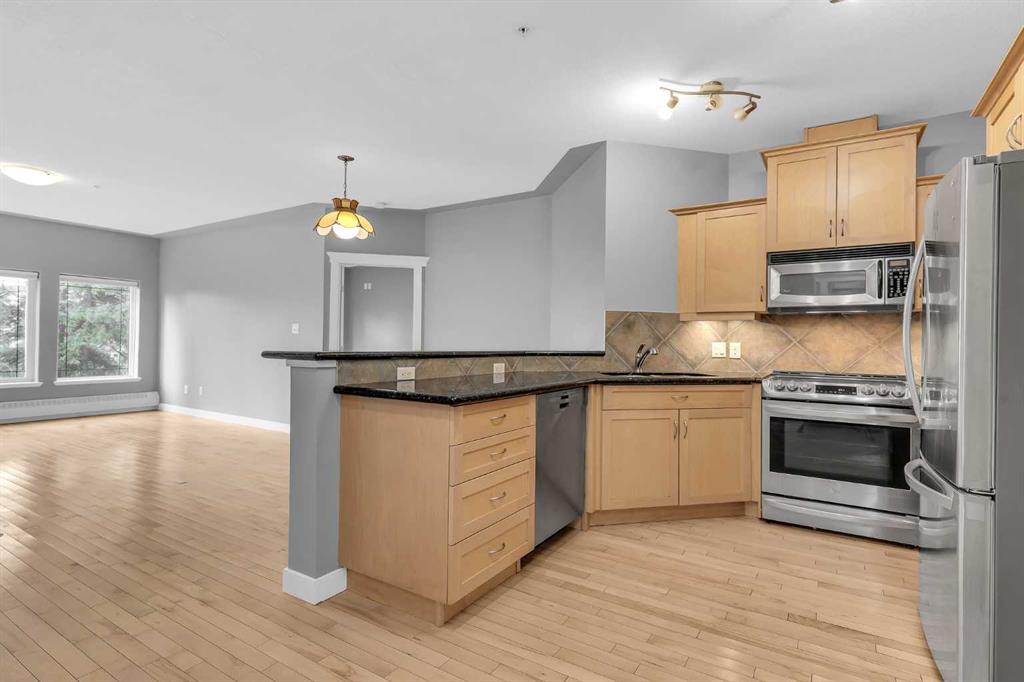 Additional image 4 of 427-20 Discovery Ridge Close SW, Calgary, AB, T3H 5X4