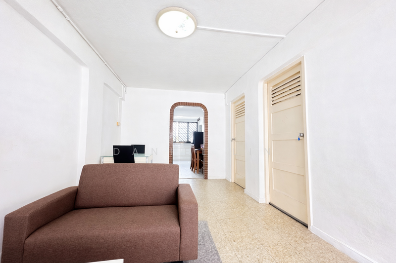 166 Stirling Road photo 2