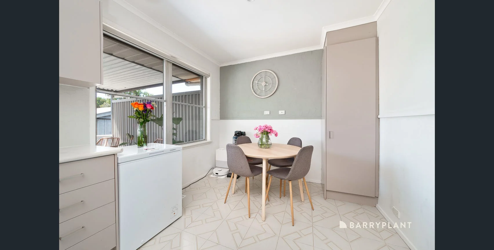 10 Kiewa Crescent, Dallas VIC 3047 photo 3