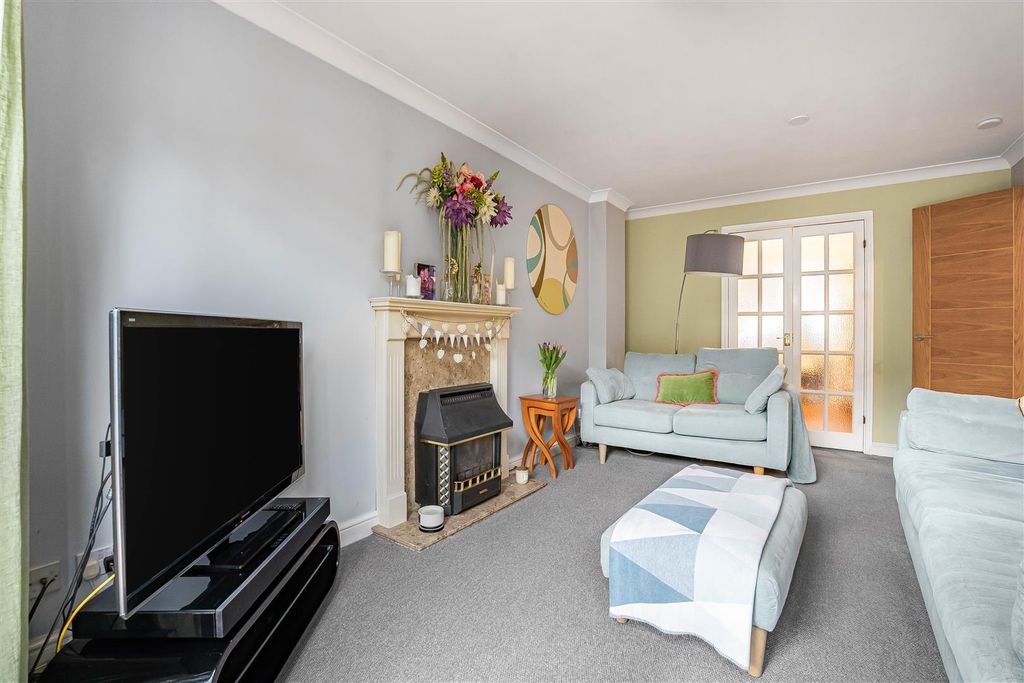 Additional image 7 of 4 bed detached house for saleRutland Gate, Maidenhead SL6