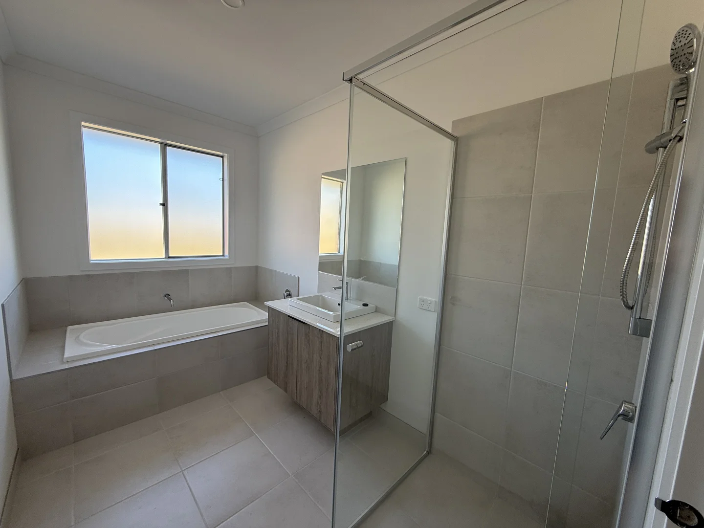 Additional image 17 of 33 Hampshire Boulevard, Leneva VIC 3691