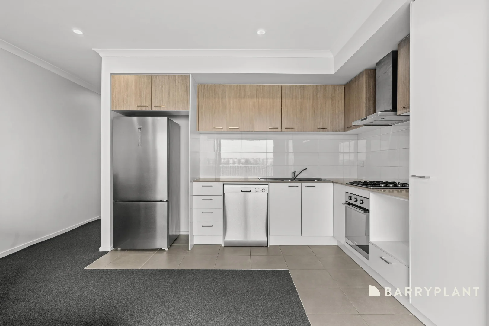 6 Williamsburg Walk, Wollert VIC 3750 photo 3