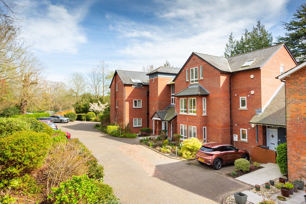 2 bed flat for saleElmhurst, Bowgreave PR3