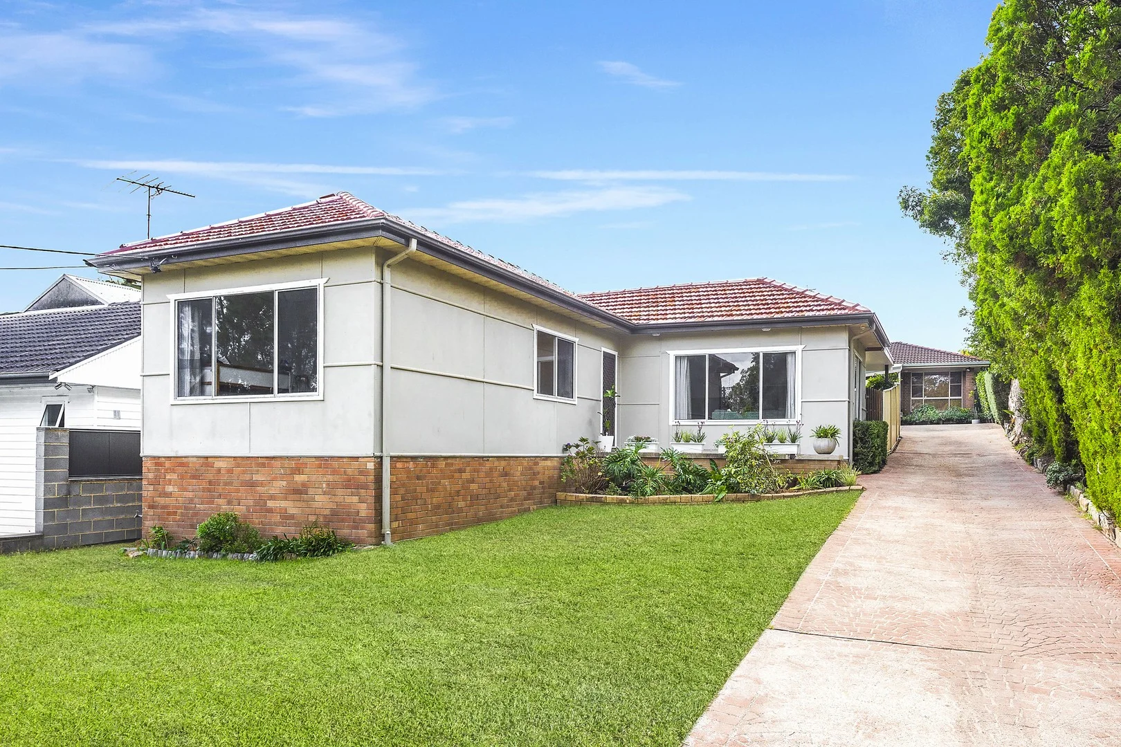 53 Oliver Street, Heathcote NSW 2233