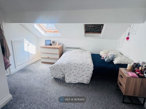 Herbert Road, Birmingham B67, Room to rent
