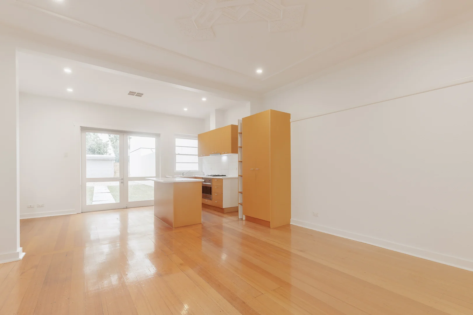 58A Lewisham Road, Windsor VIC 3181 photo 3