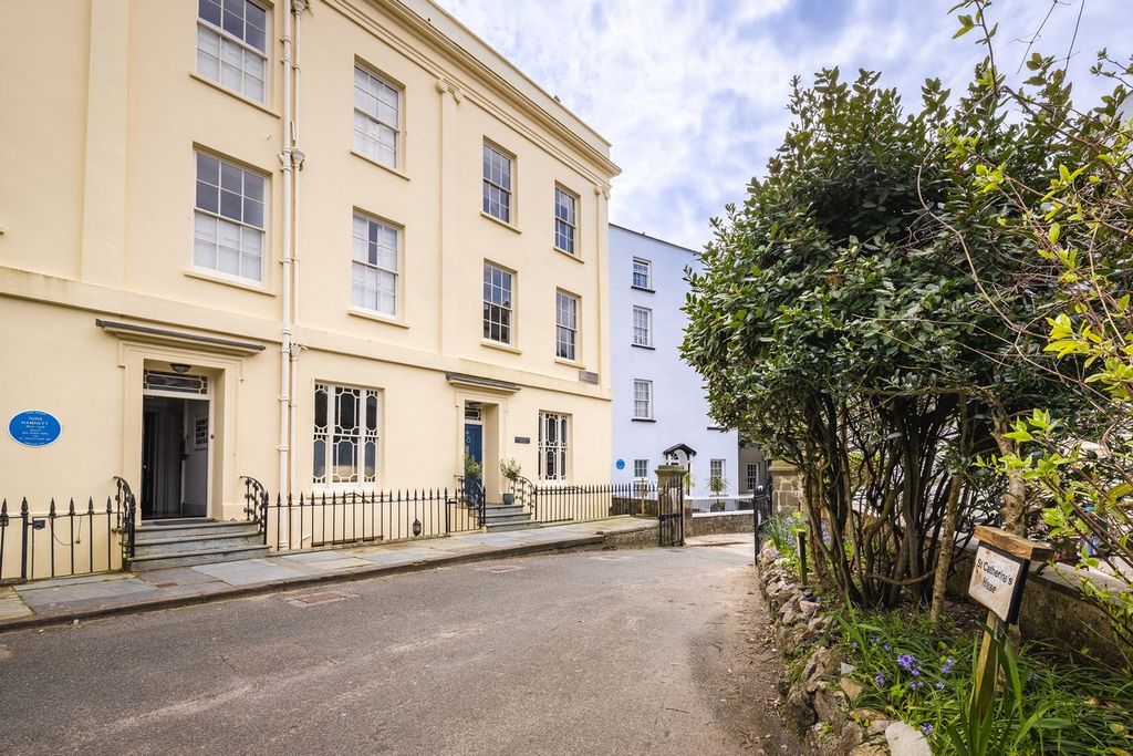 Additional image 8 of 8 bed town house for saleSt Julian Street, Tenby SA70