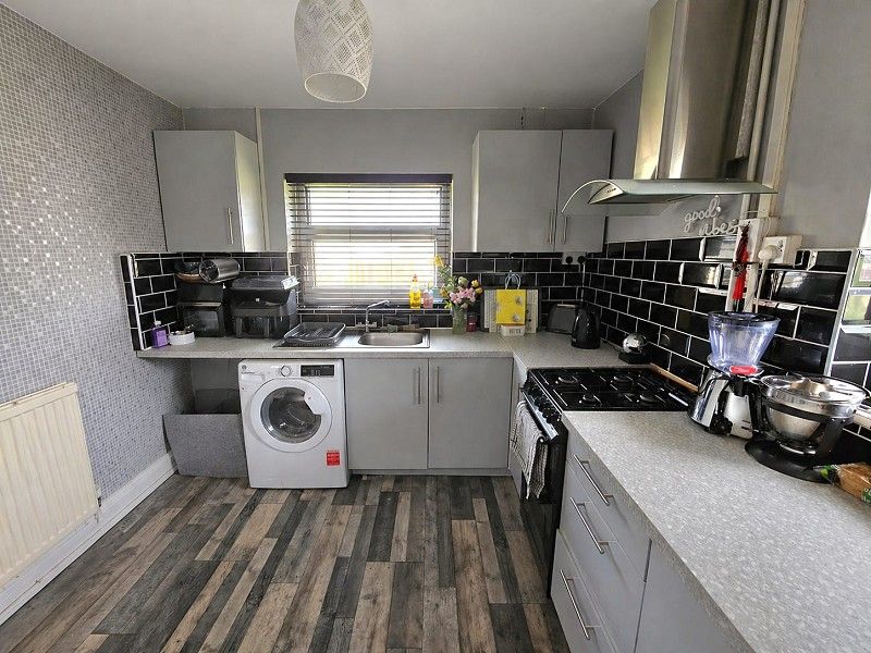 Additional image 6 of 2 bed flat for saleLime Grove, Neath, Neath Port Talbot. SA11