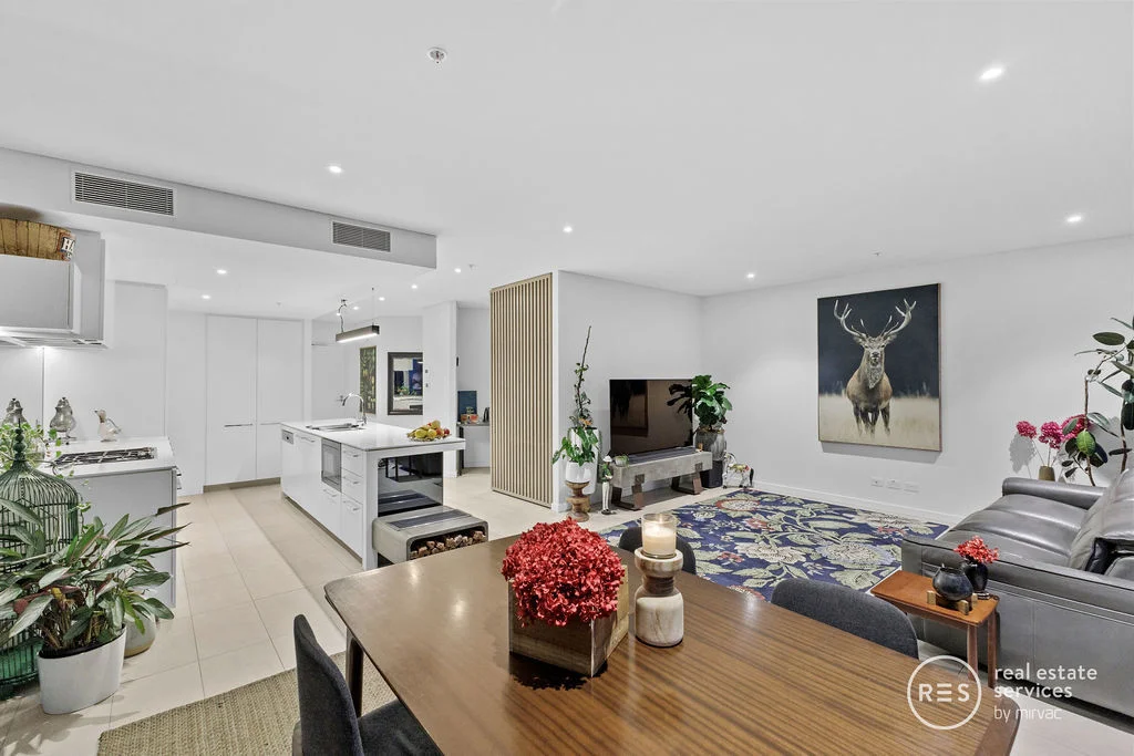 2703/81 South Wharf Drive, Docklands VIC 3008