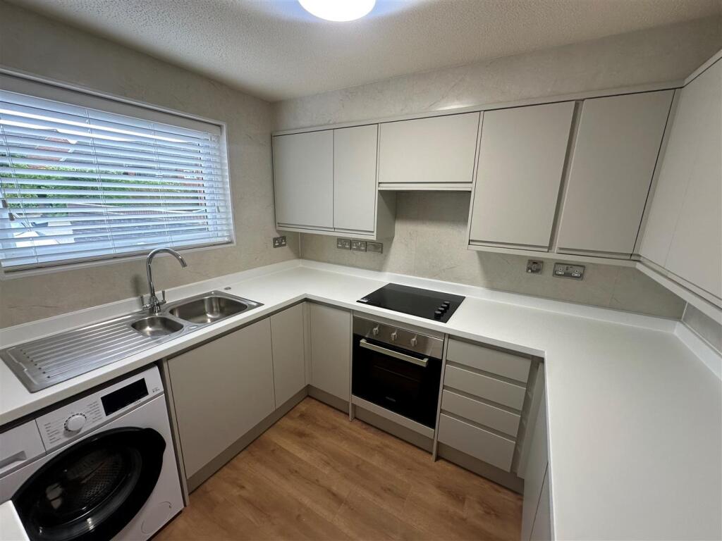Keswick Close, St. Albans photo 2