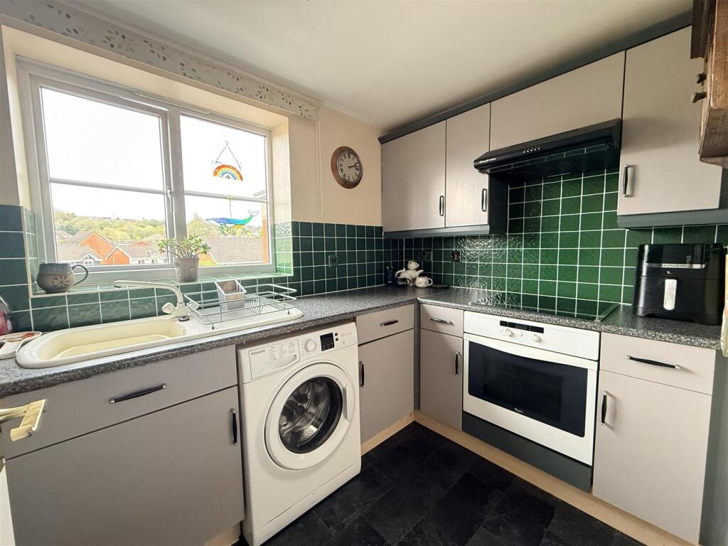 Additional image 6 of Luanne Close, Cradley Heath
