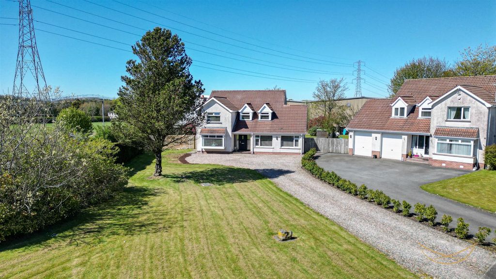 Additional image 3 of 5 bed detached house for saleHydepark Close, Newtownabbey BT36