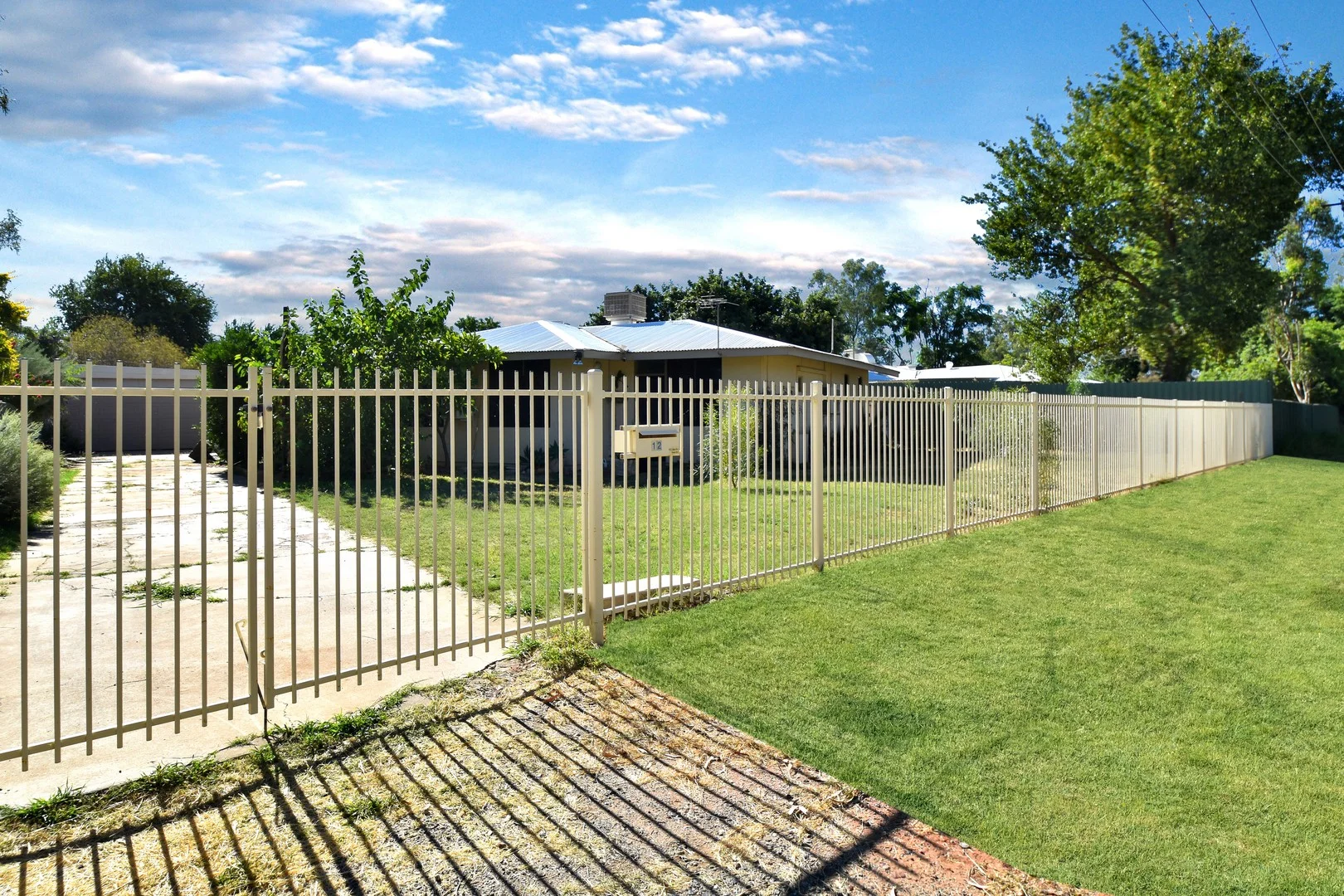 12 Boucaut Street, Gillen NT 0870