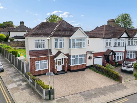 Bowden Drive, Hornchurch RM11