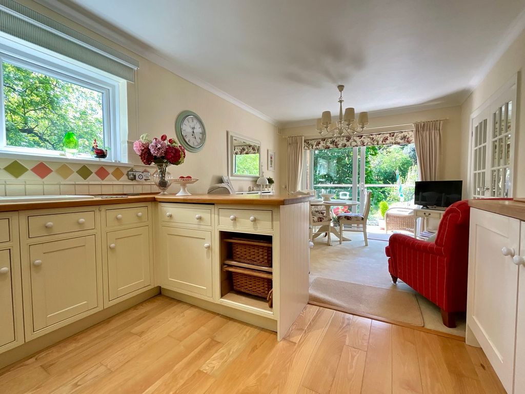 Additional image 13 of 2 bed flat for saleHafod Court, Stow Park Crescent, Newport NP20