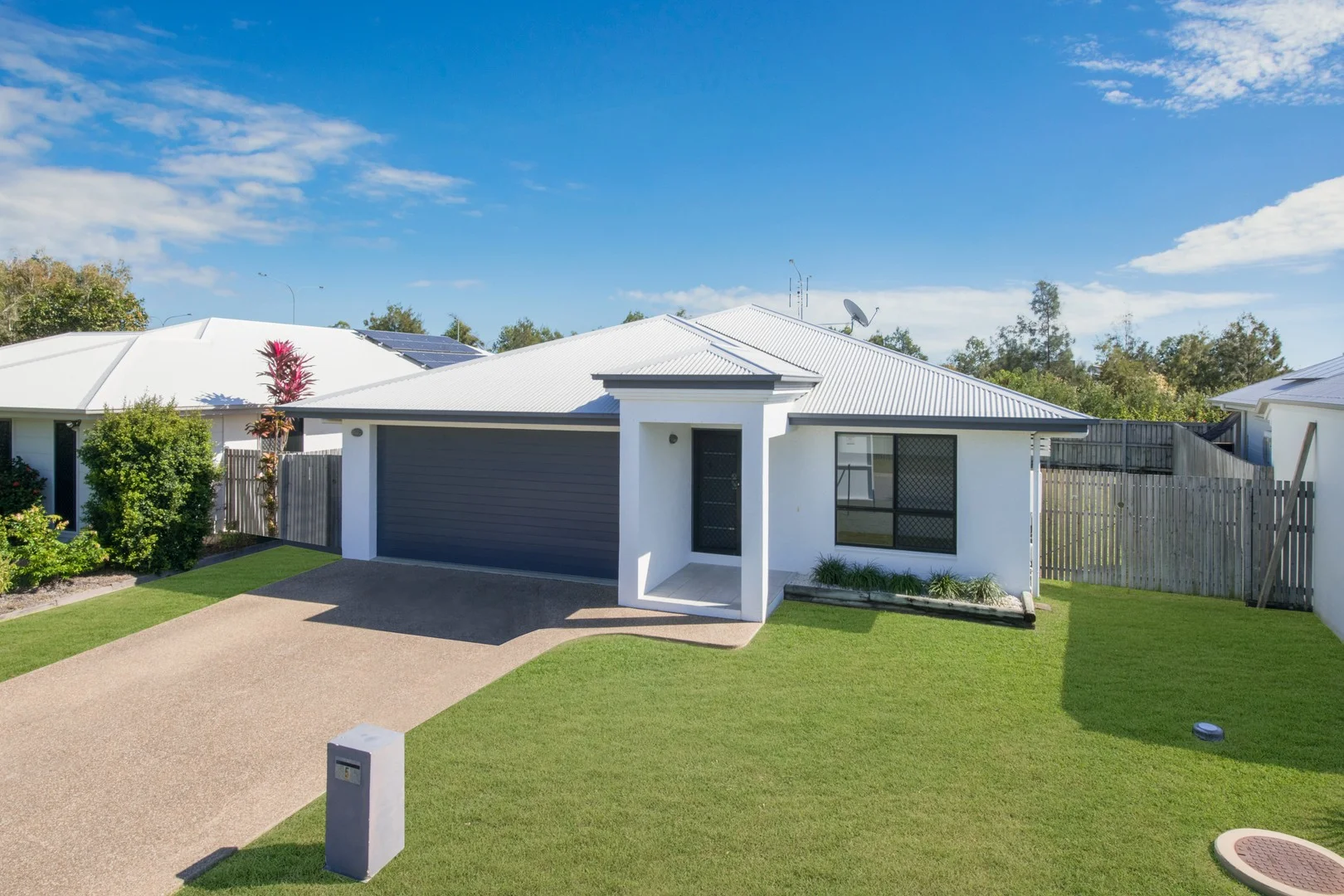 5 Daydream Circuit, Burdell QLD 4818