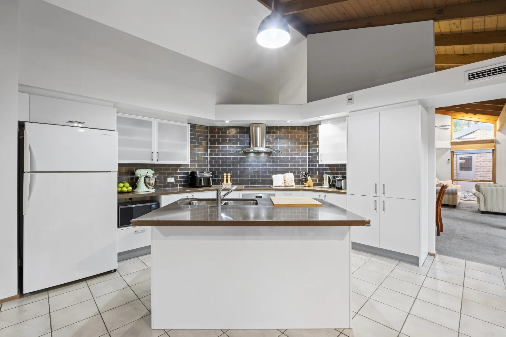 Additional image 7 of 9 Eskdale Court, Eltham North VIC 3095