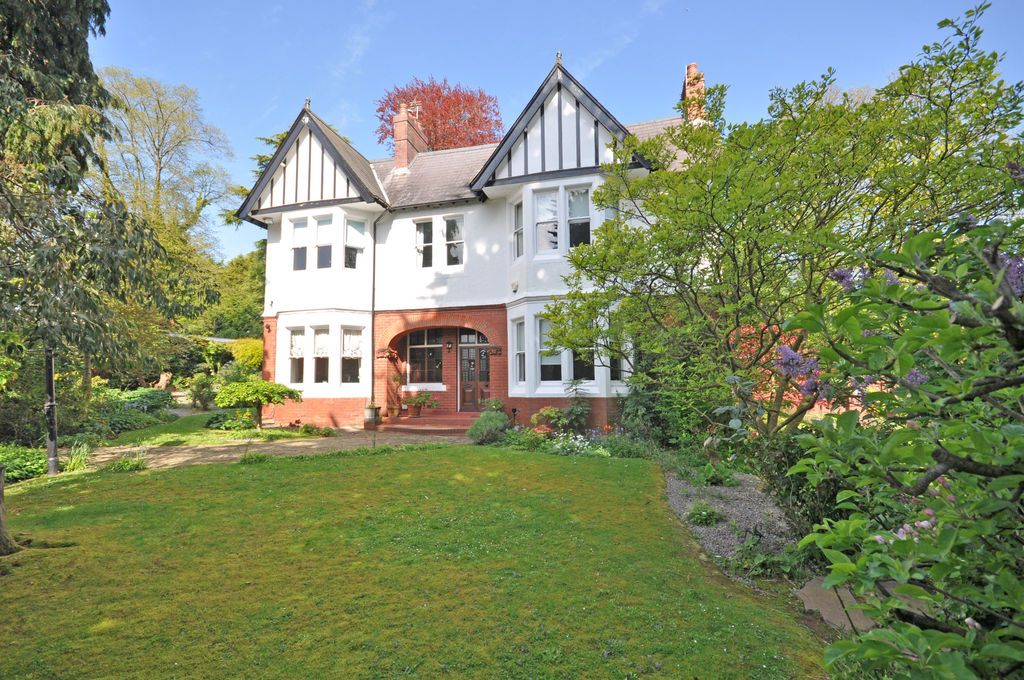 6 bed detached house for saleGlen View, Newport NP20