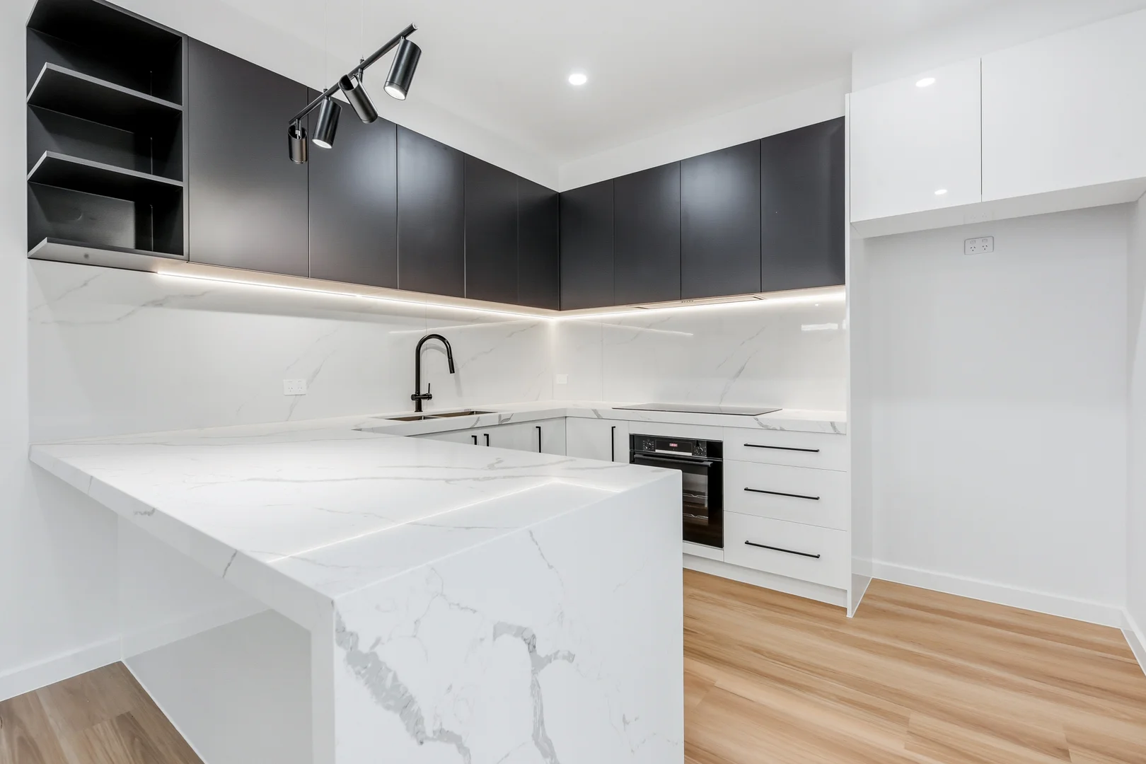 Additional image 5 of 8A Magnolia Avenue, Bentleigh East VIC 3165