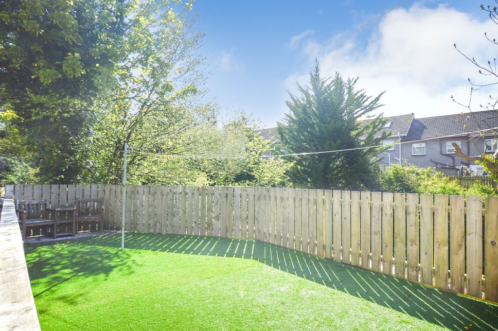 Additional image 11 of 2 bed flat for saleFlat 4, 42 Waterside Street, Largs KA30