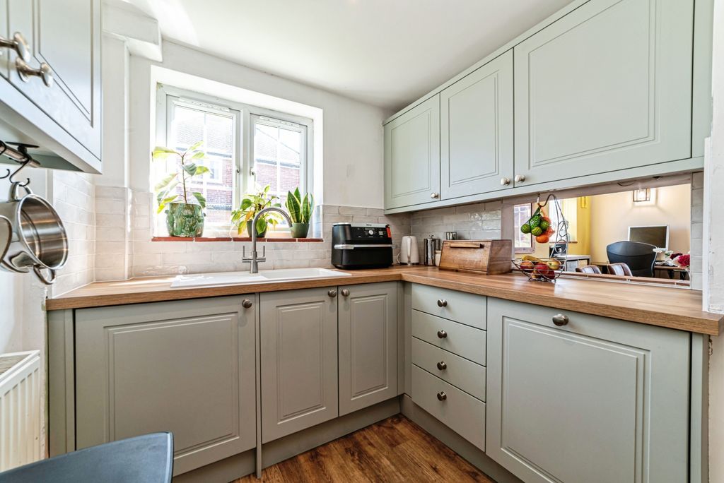 Additional image 7 of 3 bed semi-detached house for saleWestfield Crescent, Thatcham RG18