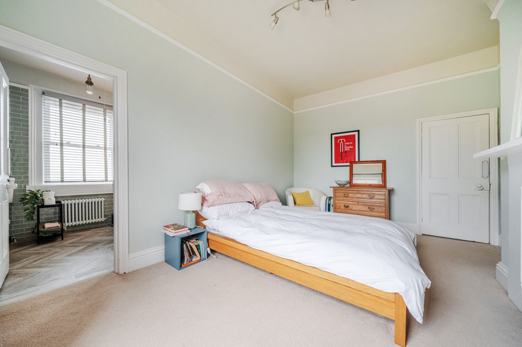 Additional image 7 of 6 bed semi-detached house for saleNew Passage Road, New Passage BS35
