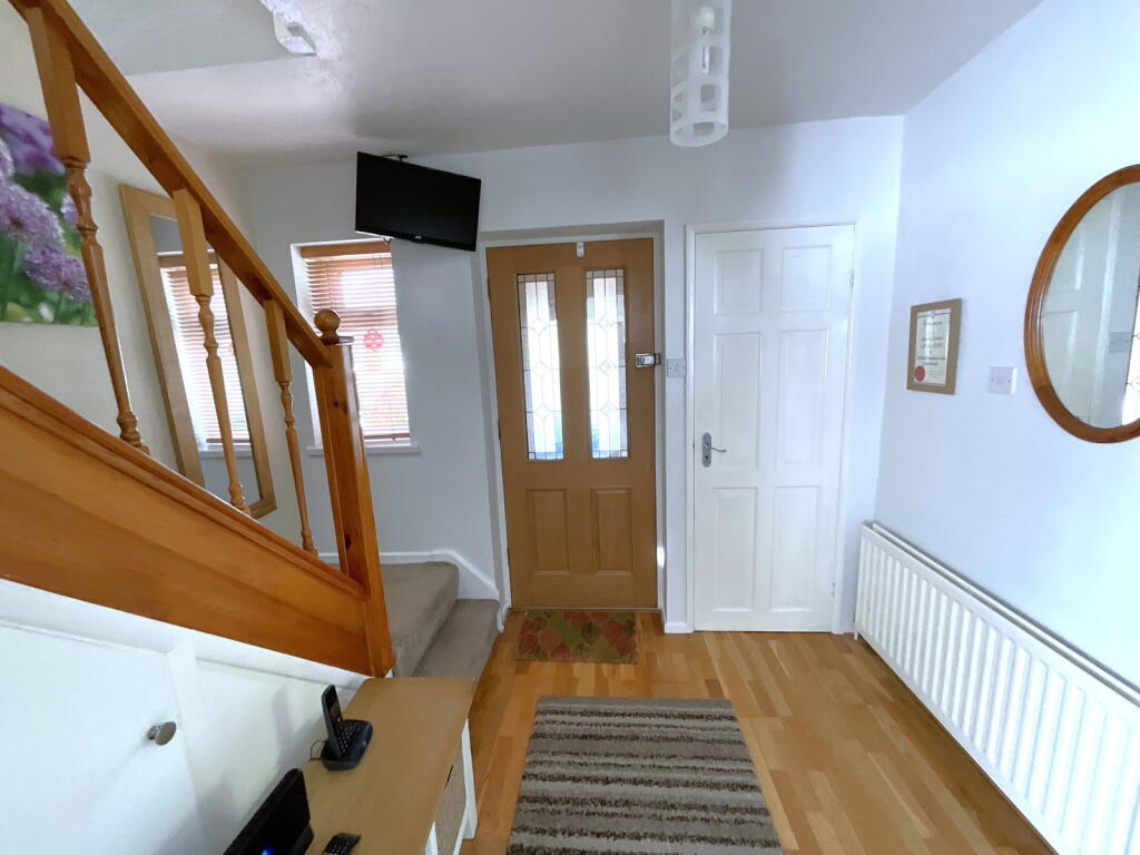 Additional image 2 of CRADLEY HEATH, Castle Close