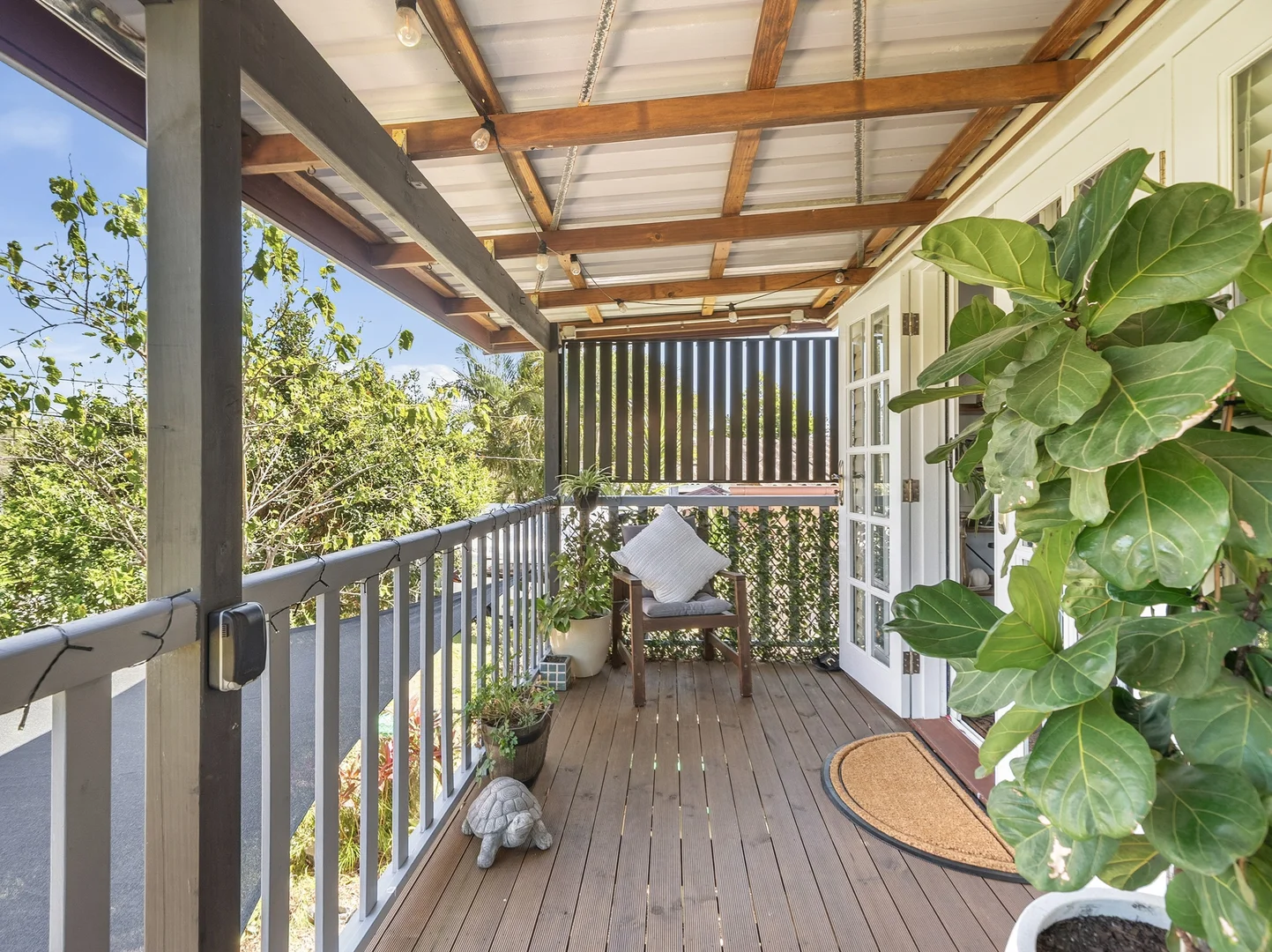 2 Hinton Street, Redcliffe QLD 4020 photo 2