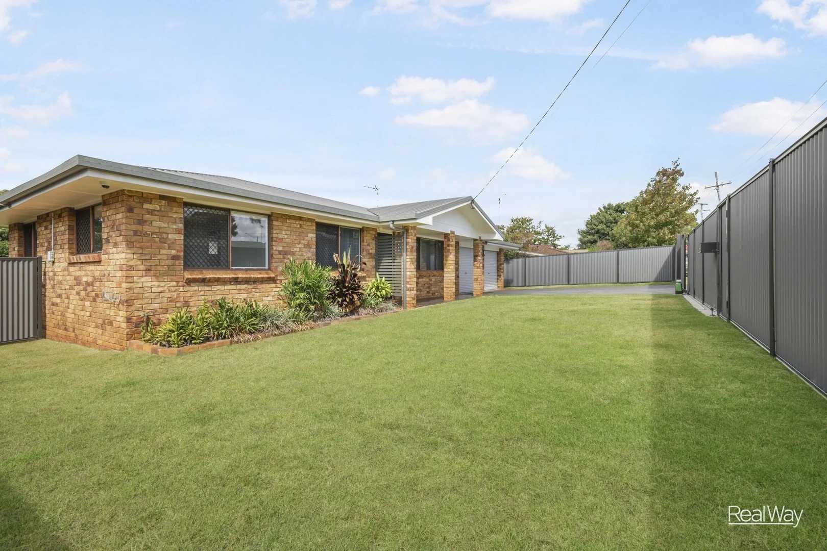 14 Elliott Street, Kearneys Spring QLD 4350